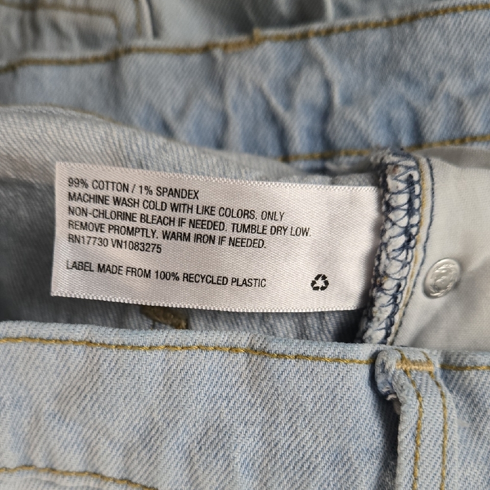 Universal Thread High Rise‎ Blue Jeans - Picture 12 of 15